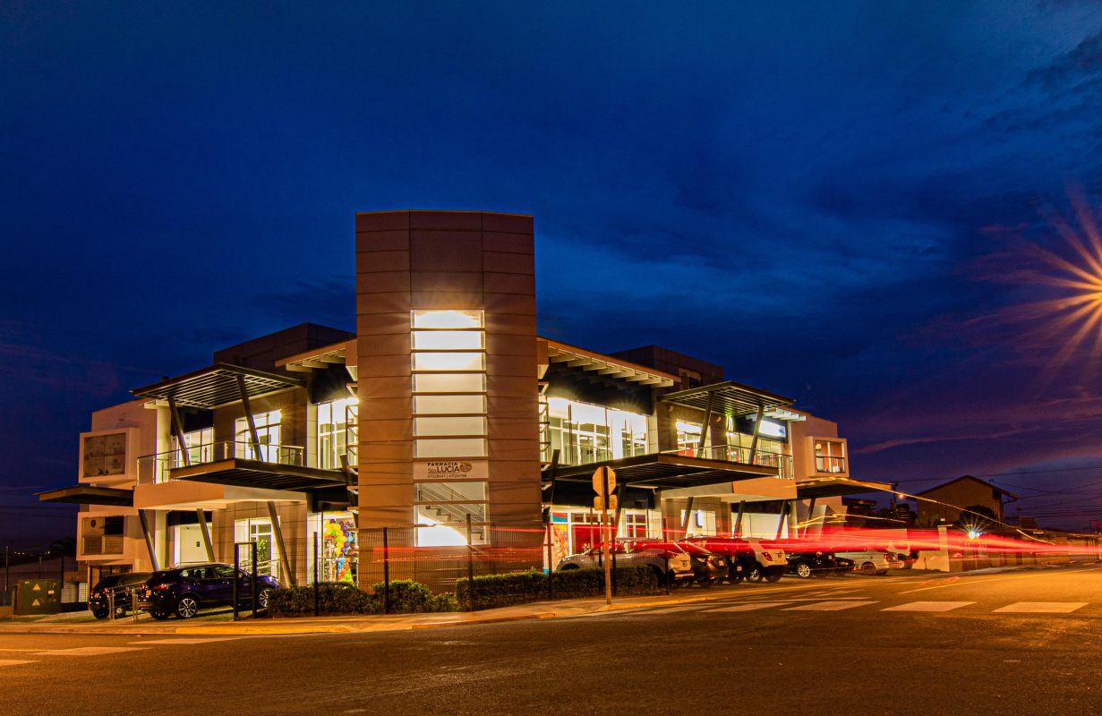 Centro Comercial San Rafael Arcángel